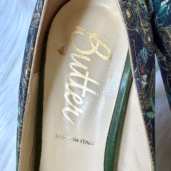 Butter Size 7.5 Made in Italy Heels Green Bow Peacock Print Pointed Toe Pumps - Picture 7 of 15